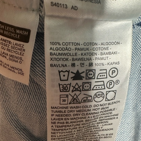 Levi’s Vintage Men’s Denim Light Wash Trucker Jacket Size Small - Picture 11 of 13